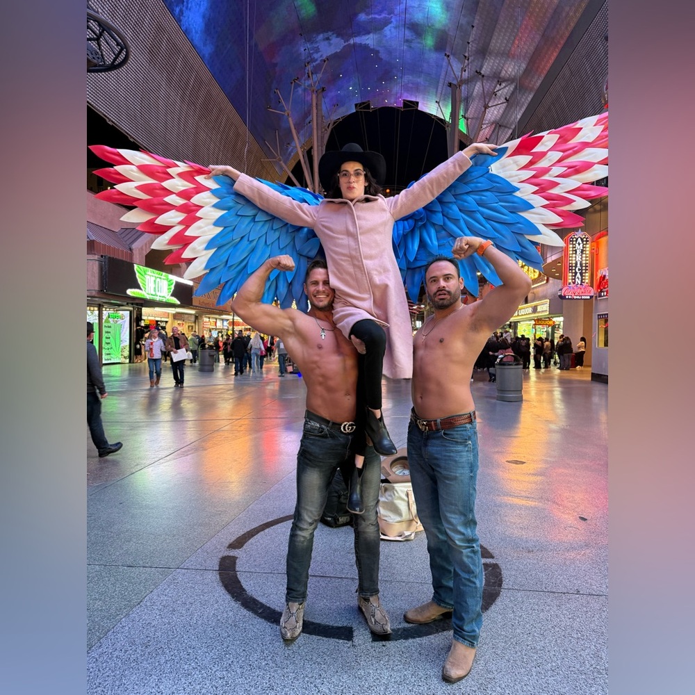 🥰Live Show Listing 🧿 - Picture 2 of 6